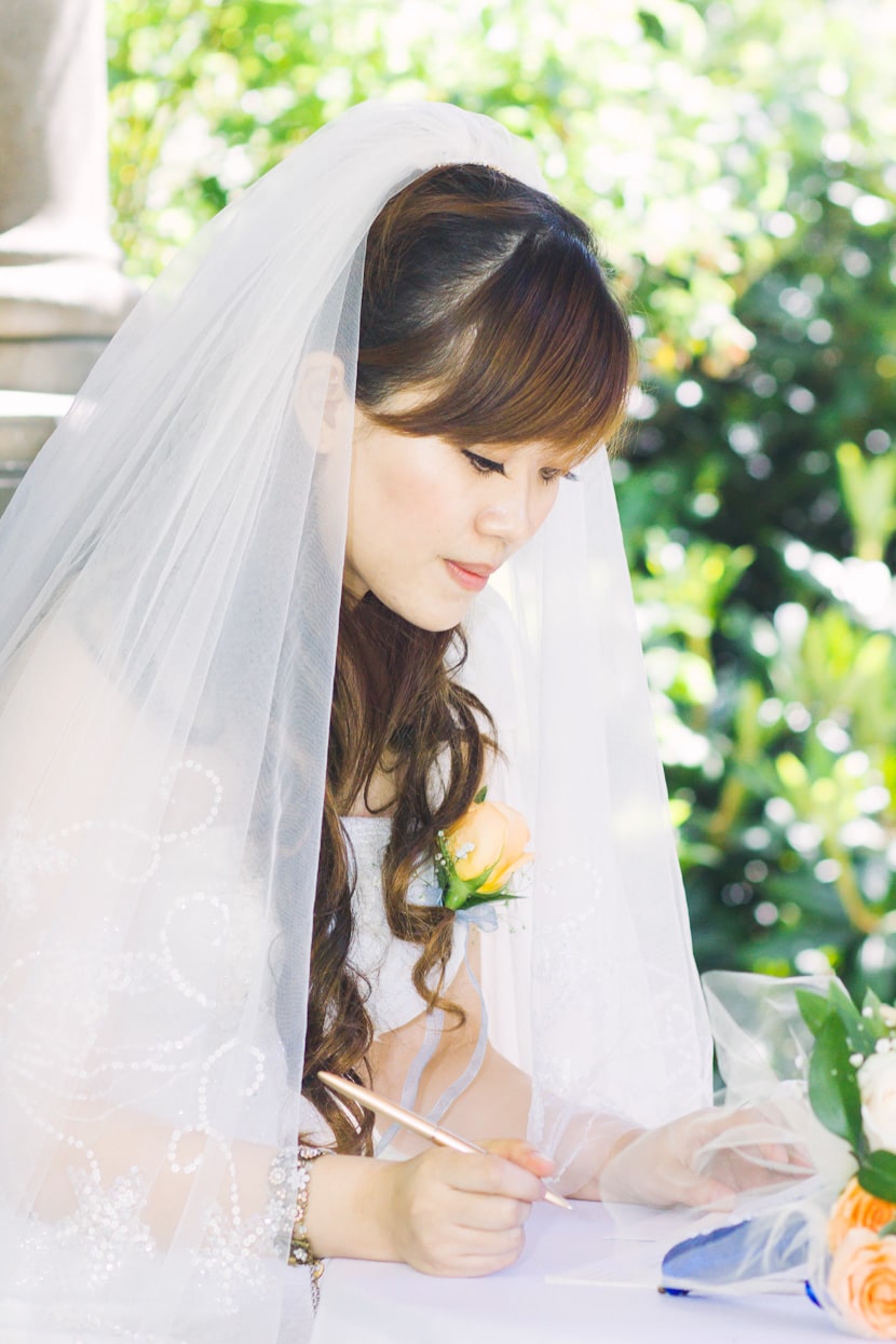 Chinese wedding ceremony at English Inn in Victoria, BC.