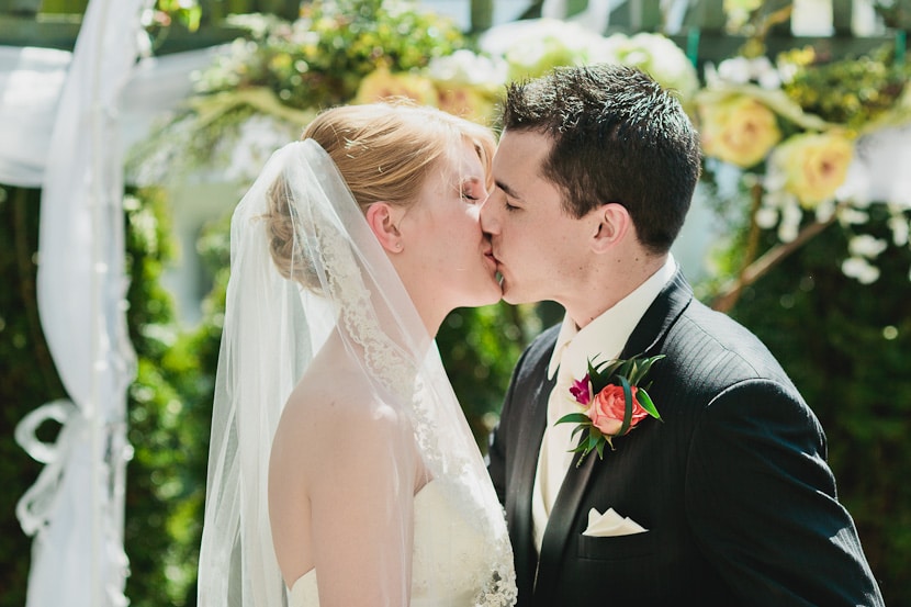 first kiss during victoria bc wedding ceremony