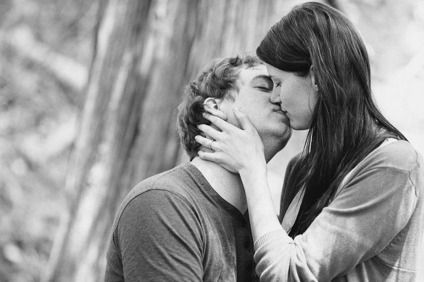 romantic engagement photography at east sooke park