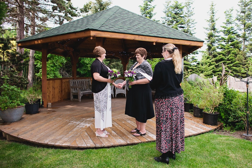 elopement ceremony at sooke harbour house