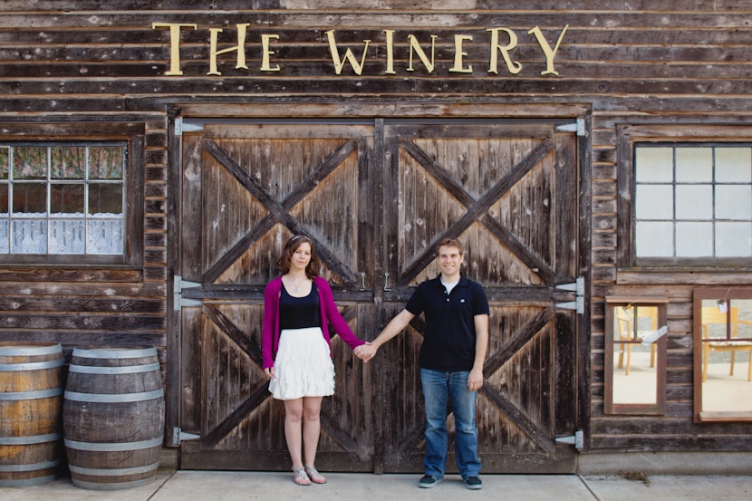 engagement portraits at starling lane winery