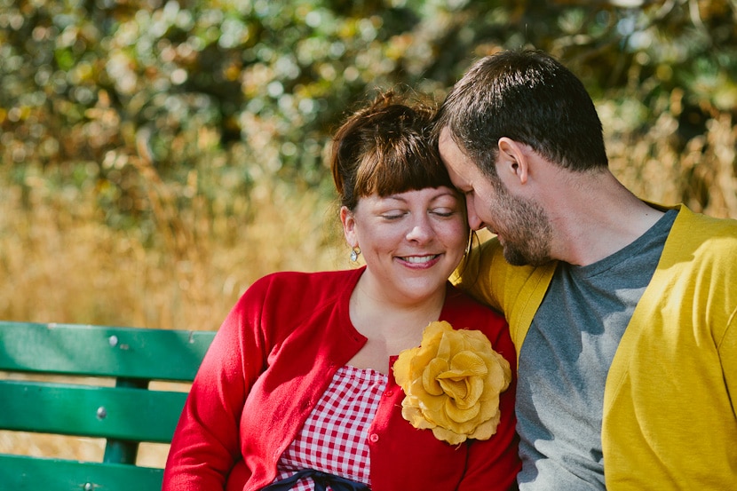 sweet engagement photography at beacon hill park