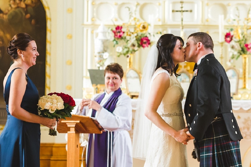 first kiss during wedding ceremony in Victoria BC