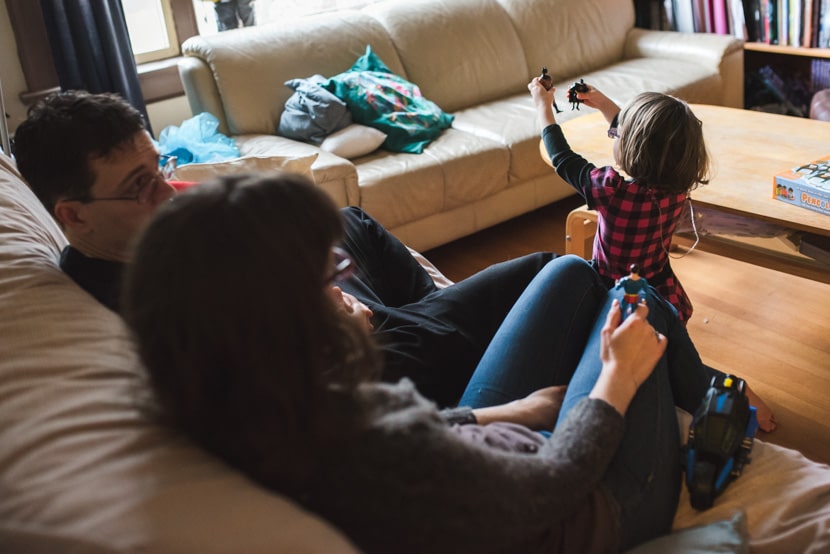 documentary family photography in Victoria, BC by Lara Eichhorn