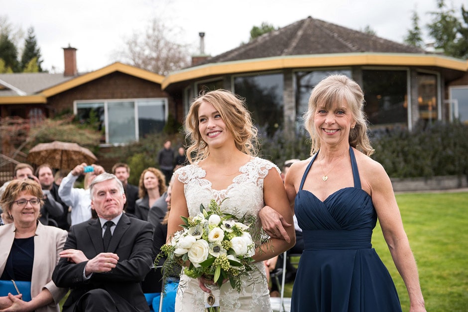 Galiano Inn Wedding by Lara Eichhorn Photography