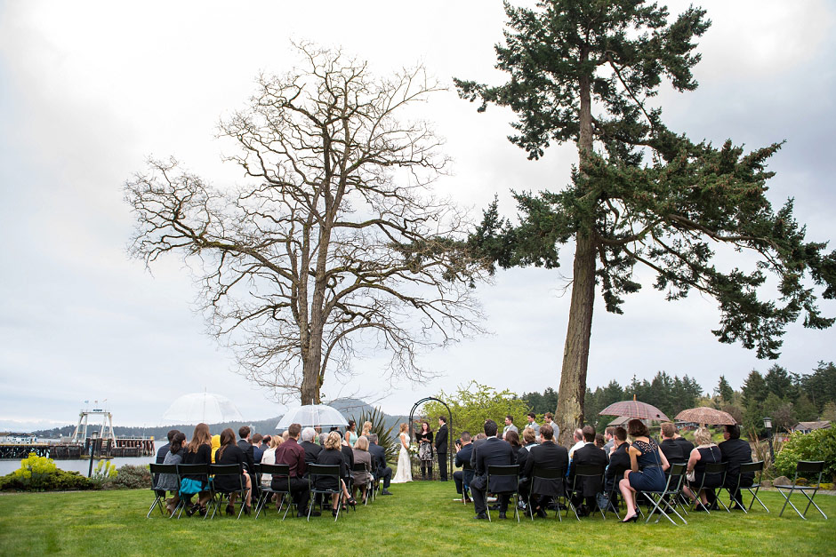 Galiano Inn Wedding by Lara Eichhorn Photography