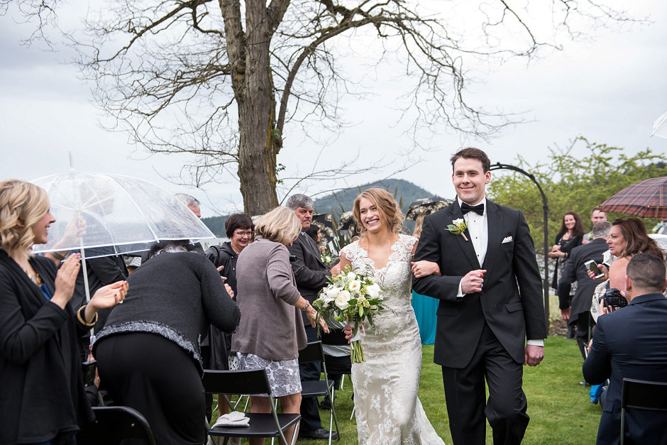 Galiano Inn Wedding by Lara Eichhorn Photography