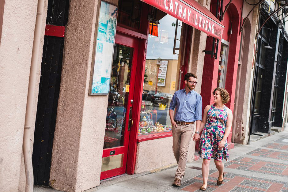 downtown victoria couple portraits02