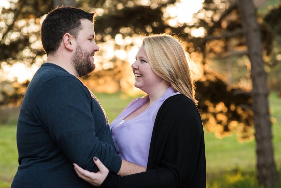 sunrise couples mini session at beacon hill park